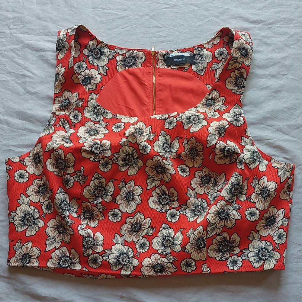 FOREVER 21 red floral crop top, zipper, 3X